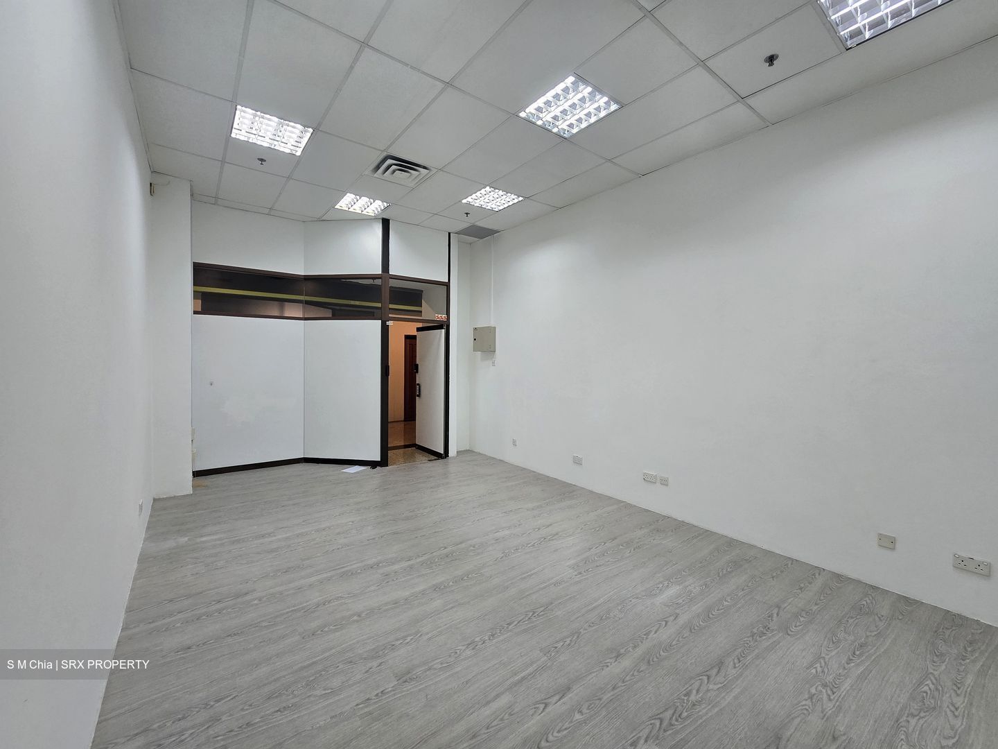 The Riverwalk (D1), Office #550416481